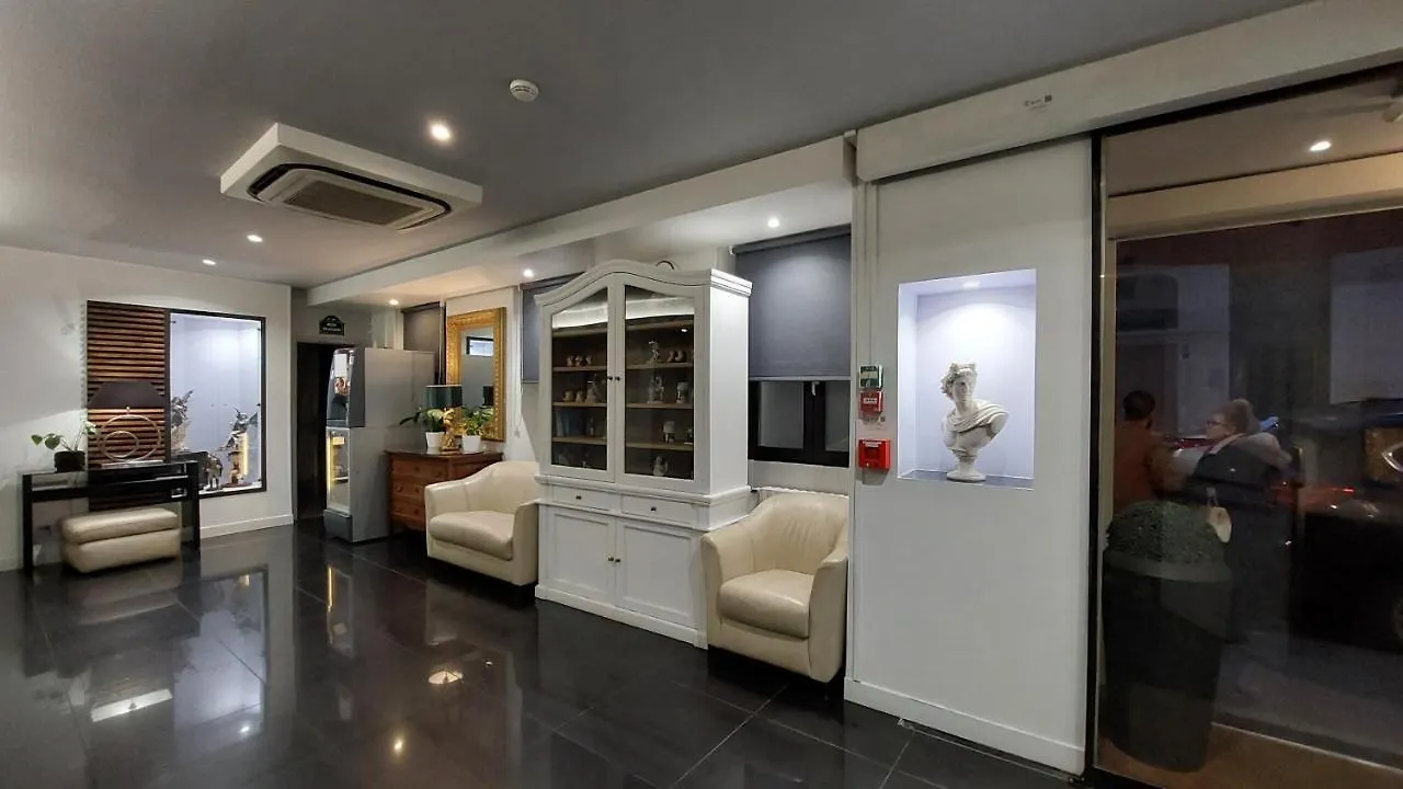 ** Otel Prince Monceau Paris Fransa